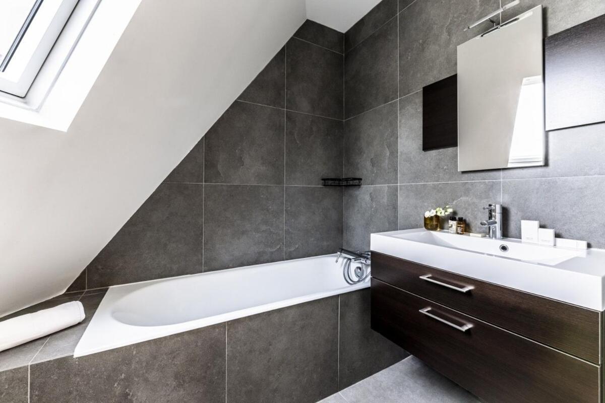 Apartment Amazing 4bedrooms Champs Elysees *