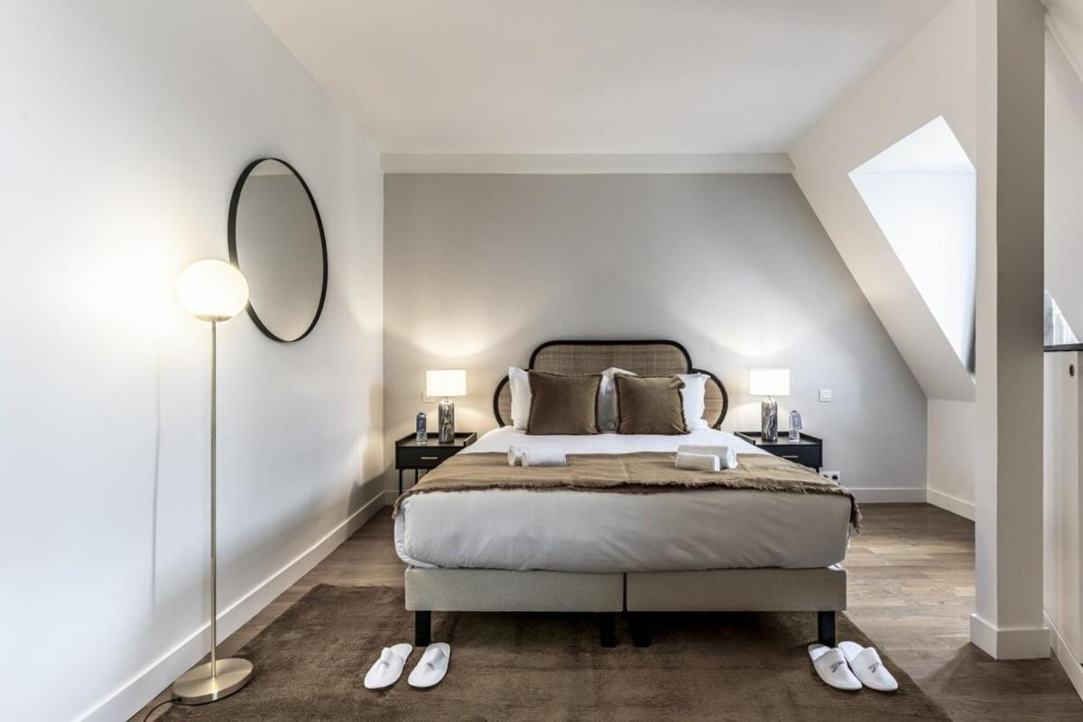 Apartment Amazing 4bedrooms Champs Elysees